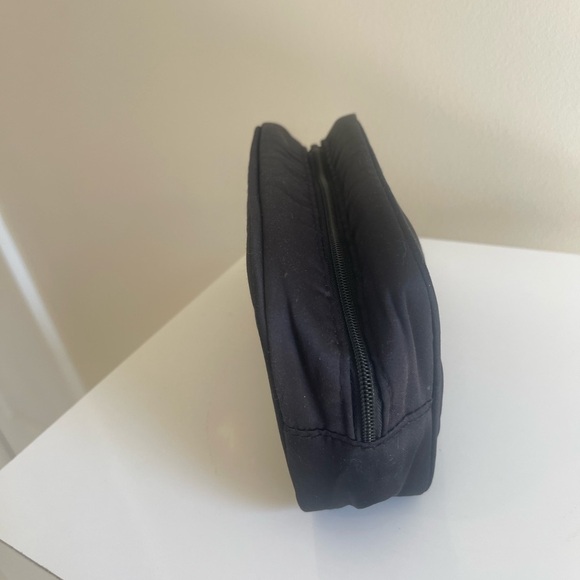 Giorgio Armani Parfums, Small Zippered Travel bag - Picture 9 of 14